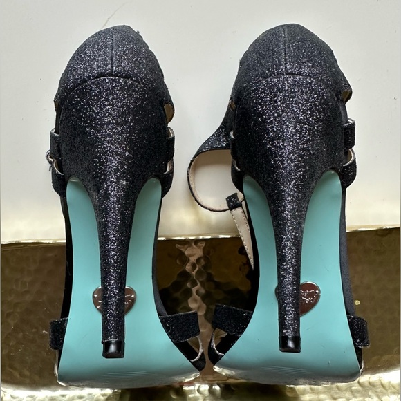 Betsey Johnson Black Glitter Ankle Strap Open Toe Sandals Heels Size 8 - Picture 6 of 7